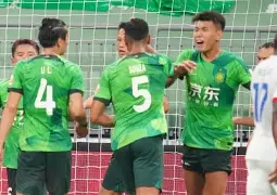 皇冠娱乐电竞-关于转会期摩纳哥迎来里程碑国际比赛日更衣室发声引欢呼，加时末段上海申花防线松动看傻球迷的信息